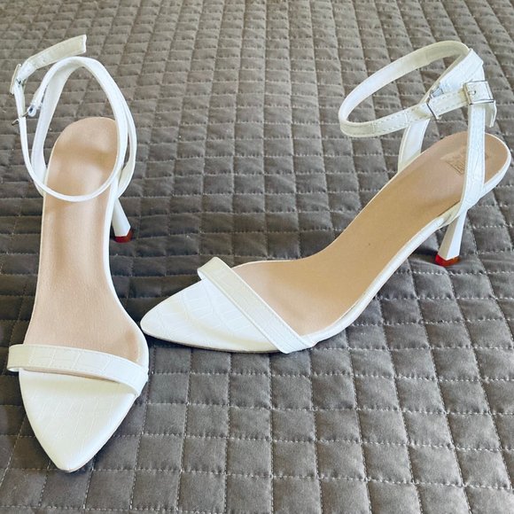 White Point Toe Heels - Picture 1 of 6